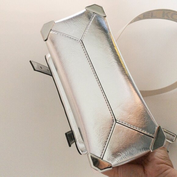 Michael Kors Manhattan Medium Metallic Satchel - Silver Adjustable Strap Logo - Picture 13 of 14